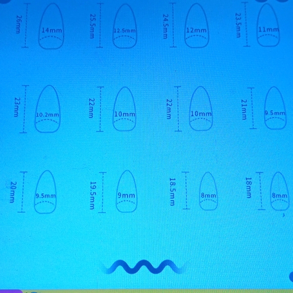 NWT Do it yourself Nails, 24 pcs black/white french manicure w gold strips - Picture 4 of 5